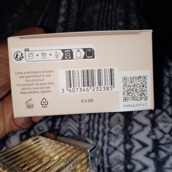 Chloe - Picture 6 of 6